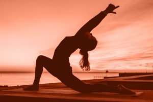 Posturas de Yoga e Práticas Respiratórias - A Grande Roda - Terapias Integrativas - Saúde Integral.