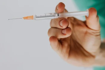 Experimente os benefícios da Ozonioterapia na A Grande Roda. Tratamento natural para Saúde Integral e Bem-Estar. Agende já.